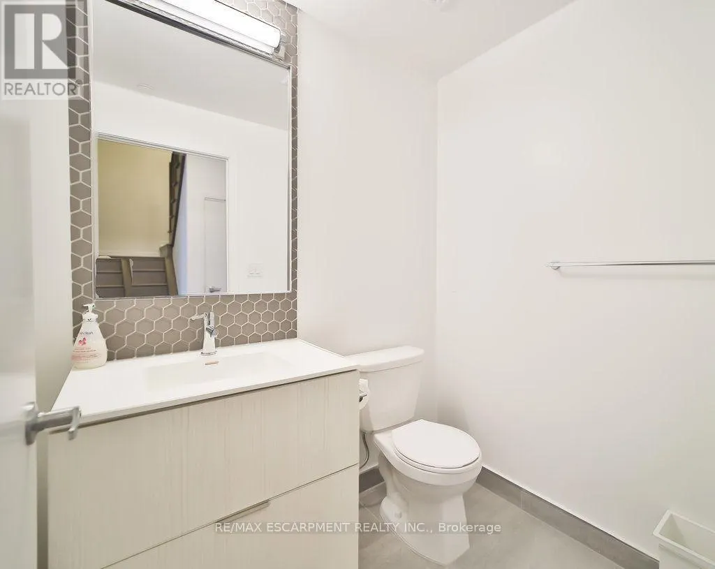 102 - 2530 EGLINTON AVENUE W