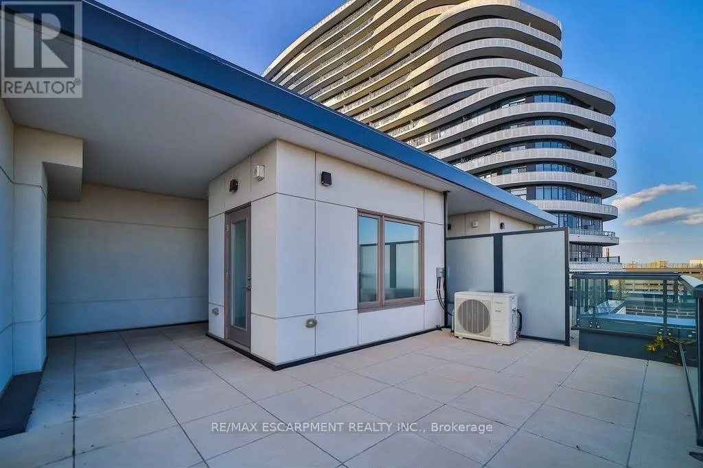 102 - 2530 EGLINTON AVENUE W