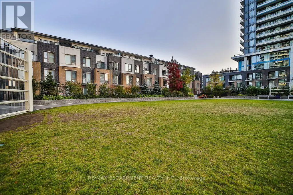 102 - 2530 EGLINTON AVENUE W