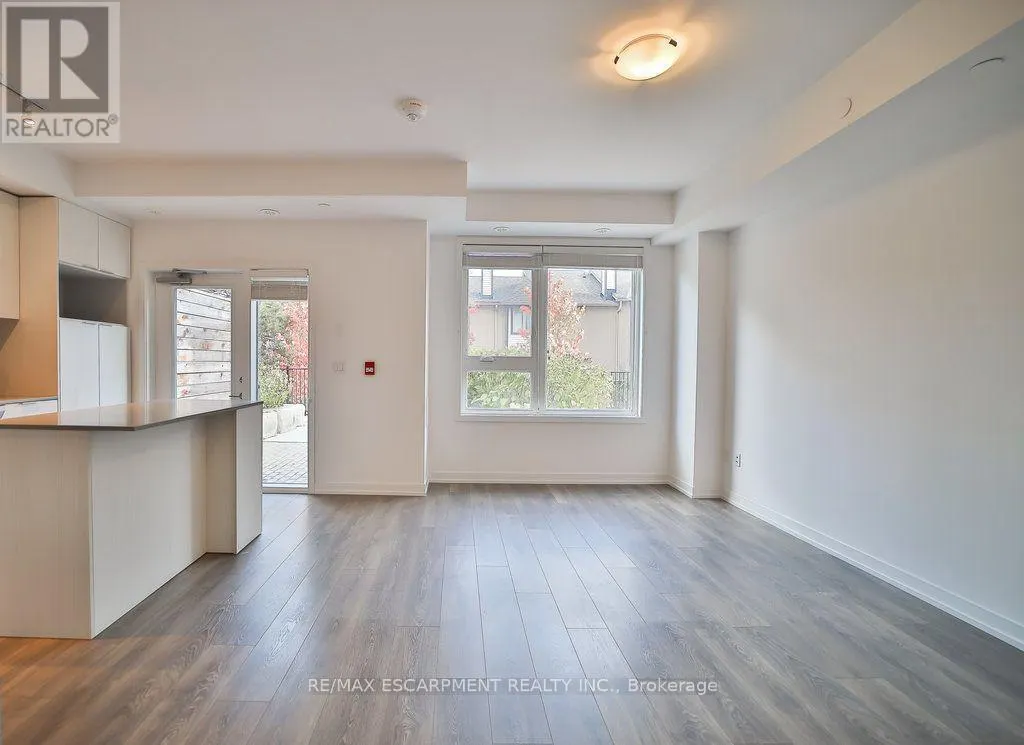 102 - 2530 EGLINTON AVENUE W