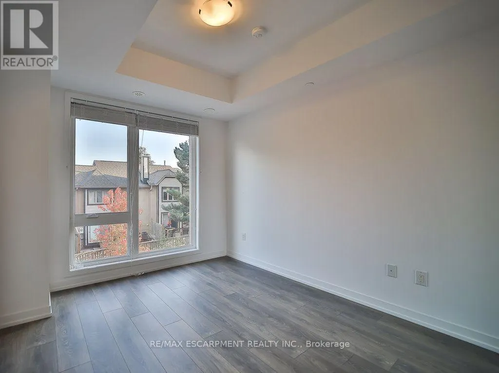 102 - 2530 EGLINTON AVENUE W