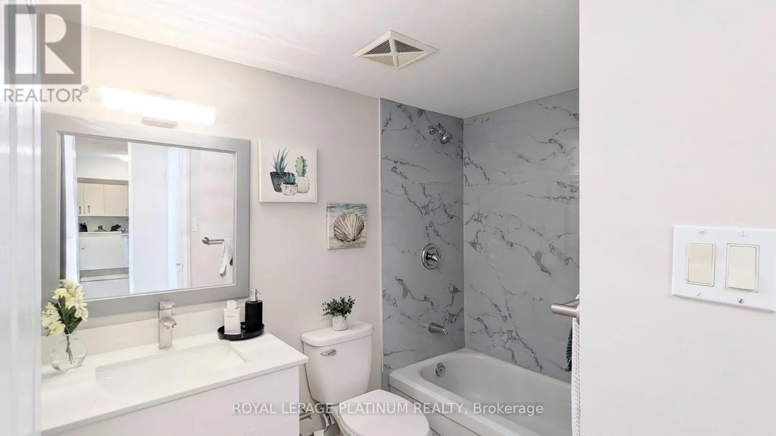 704 - 3559 EGLINTON AVENUE W