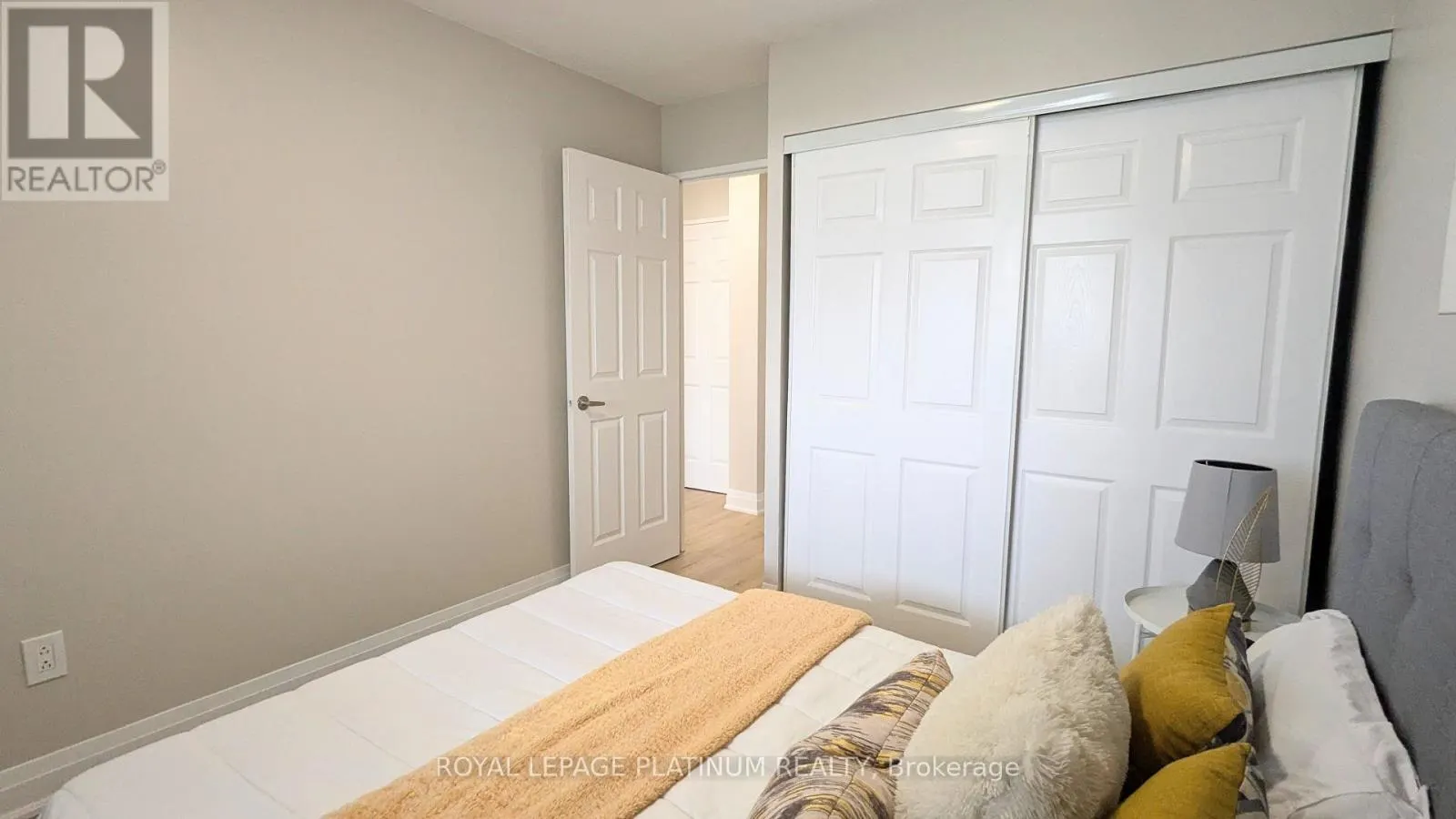 704 - 3559 EGLINTON AVENUE W