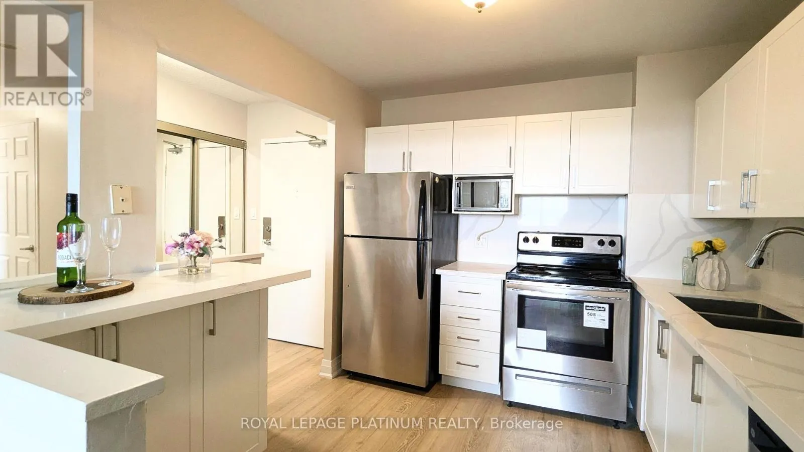 704 - 3559 EGLINTON AVENUE W