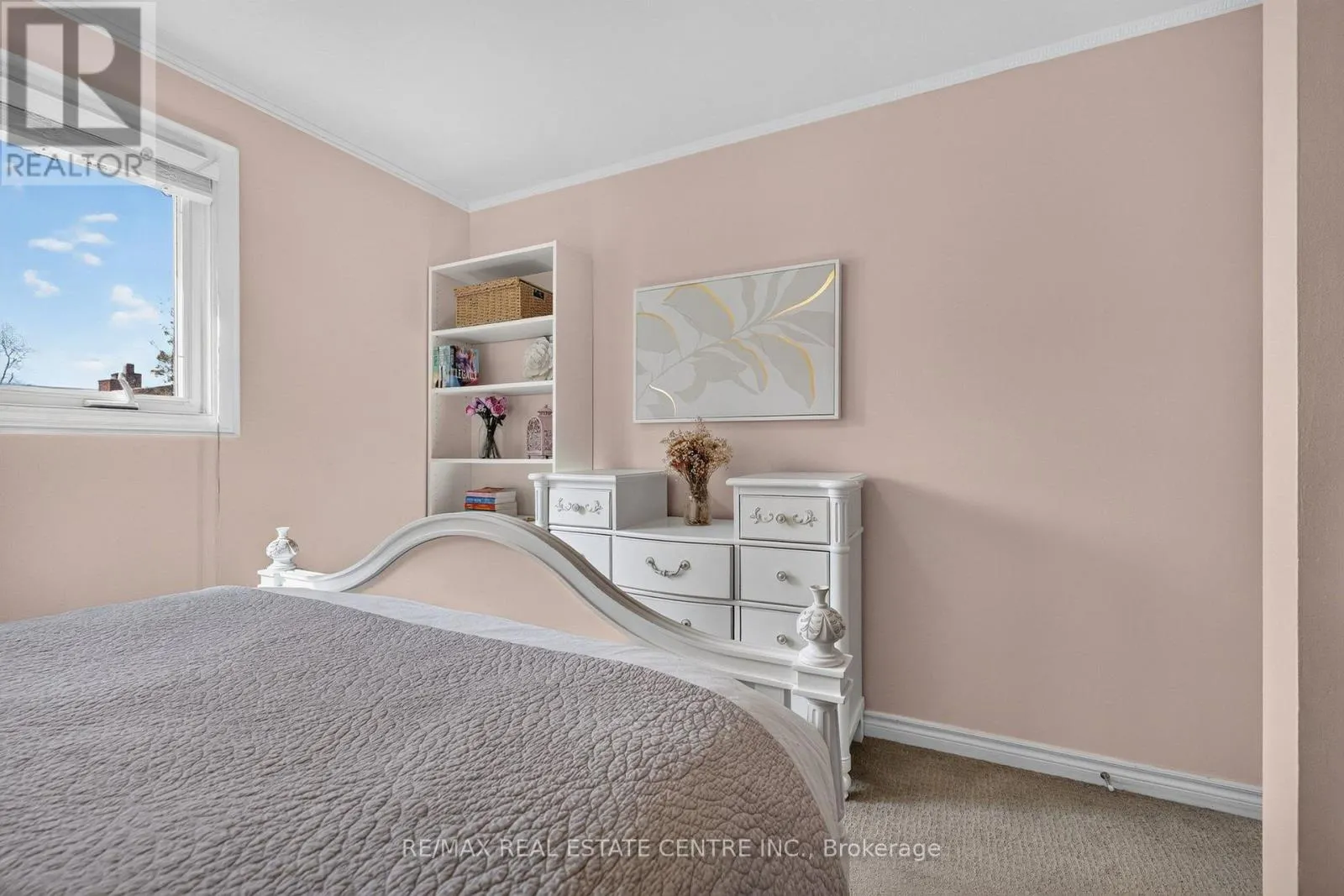 241 BOUSFIELD CRESCENT