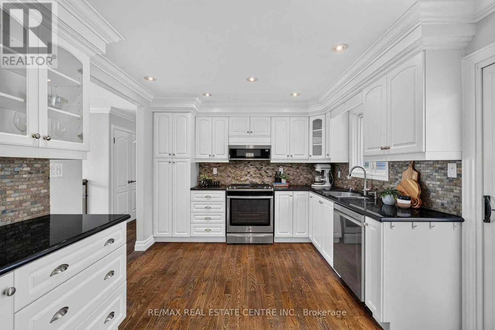 241 BOUSFIELD CRESCENT
