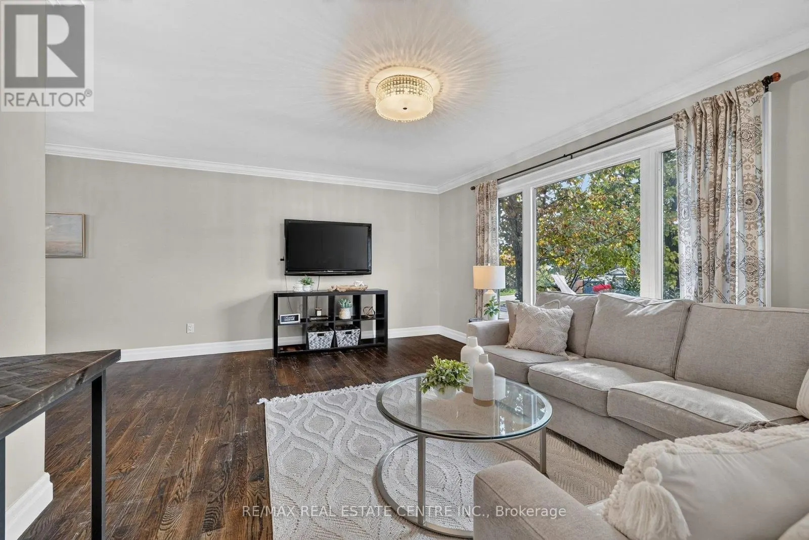 241 BOUSFIELD CRESCENT