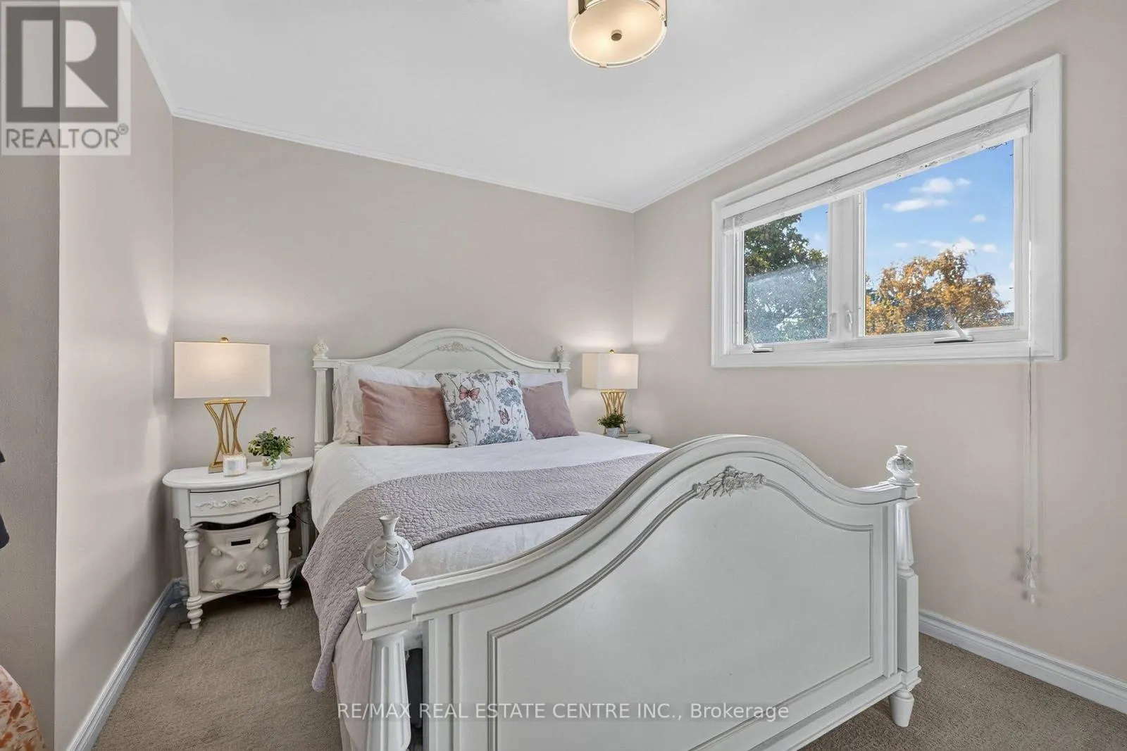 241 BOUSFIELD CRESCENT