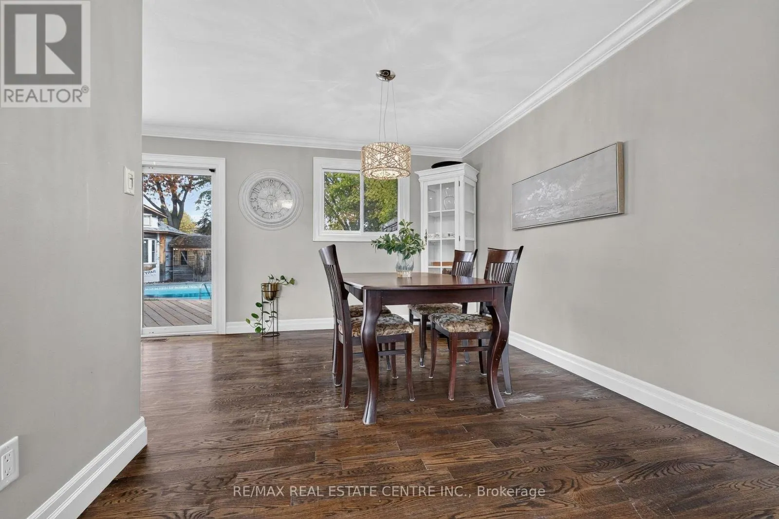 241 BOUSFIELD CRESCENT