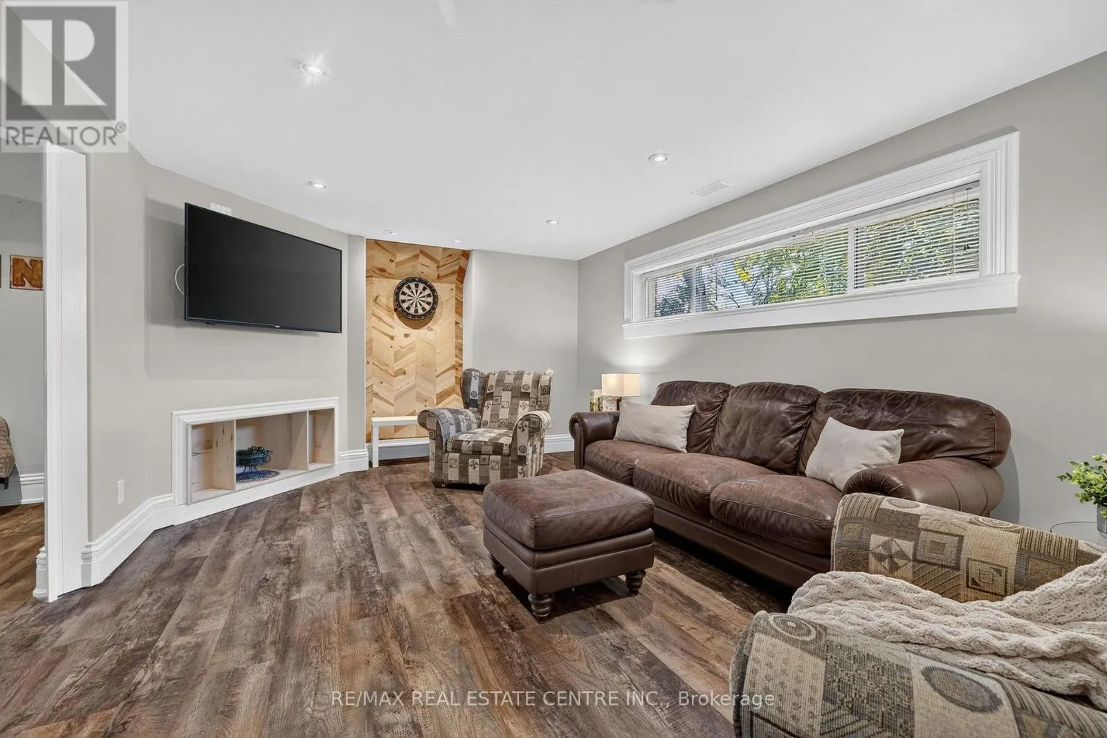 241 BOUSFIELD CRESCENT