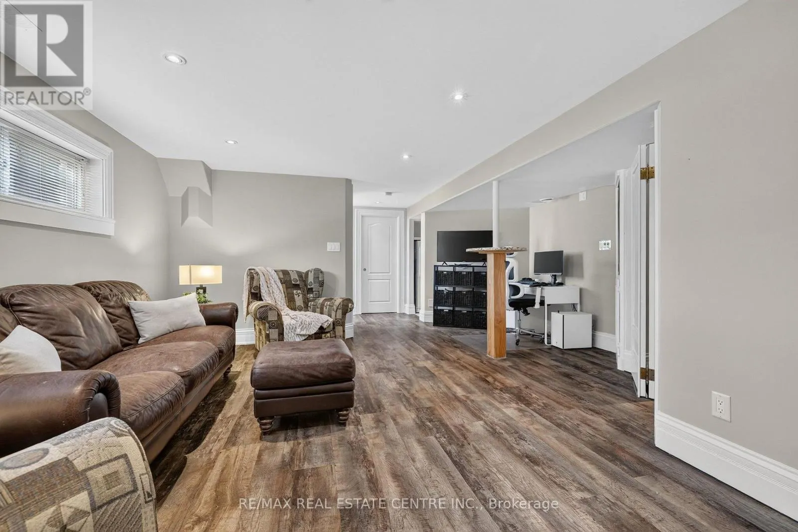 241 BOUSFIELD CRESCENT