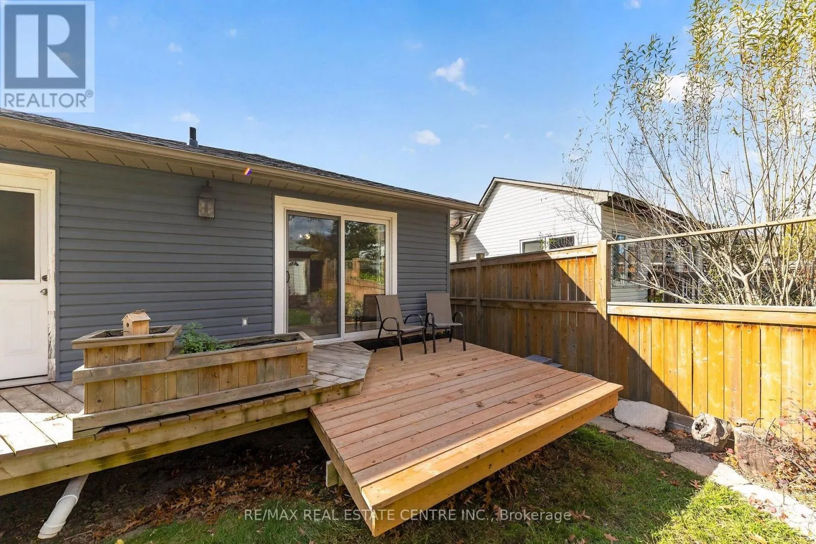241 BOUSFIELD CRESCENT
