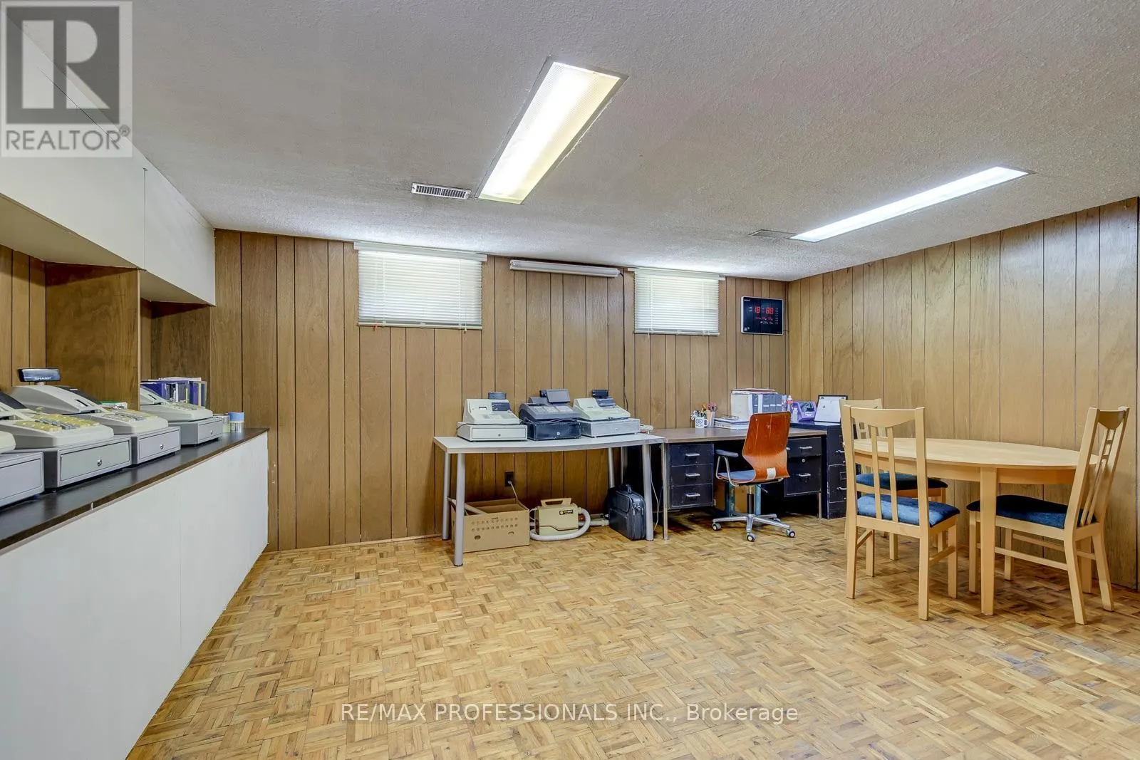 256 WELLESWORTH DRIVE