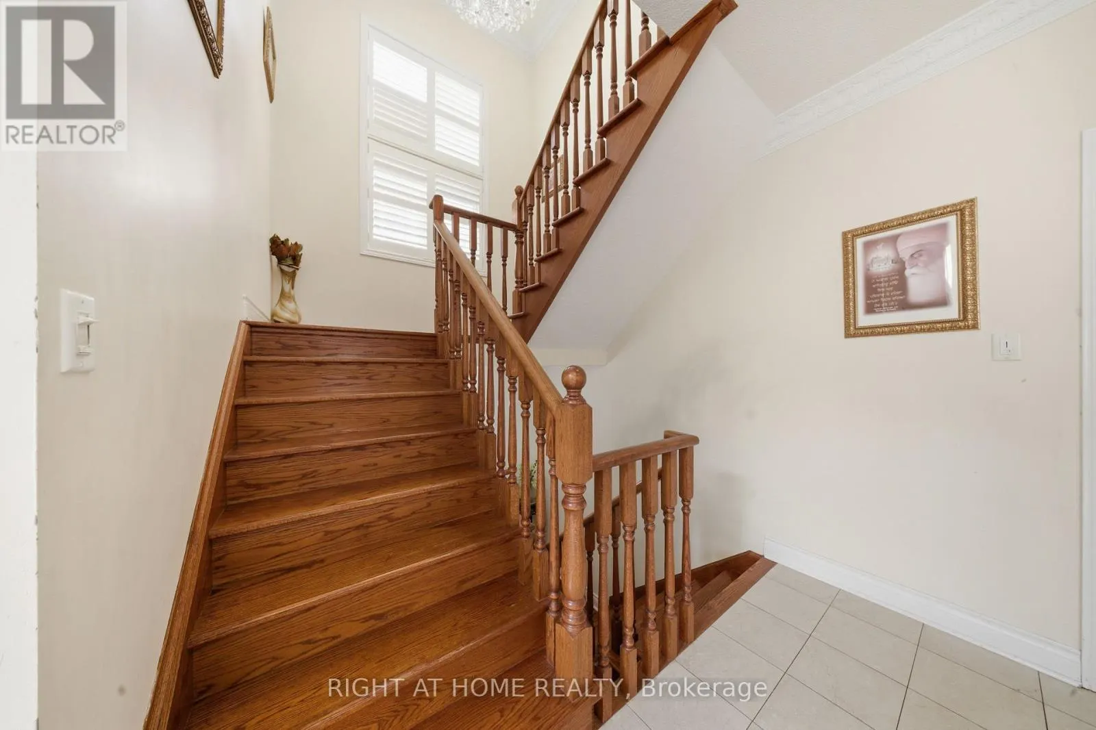 284 MAPLE LEAF DRIVE