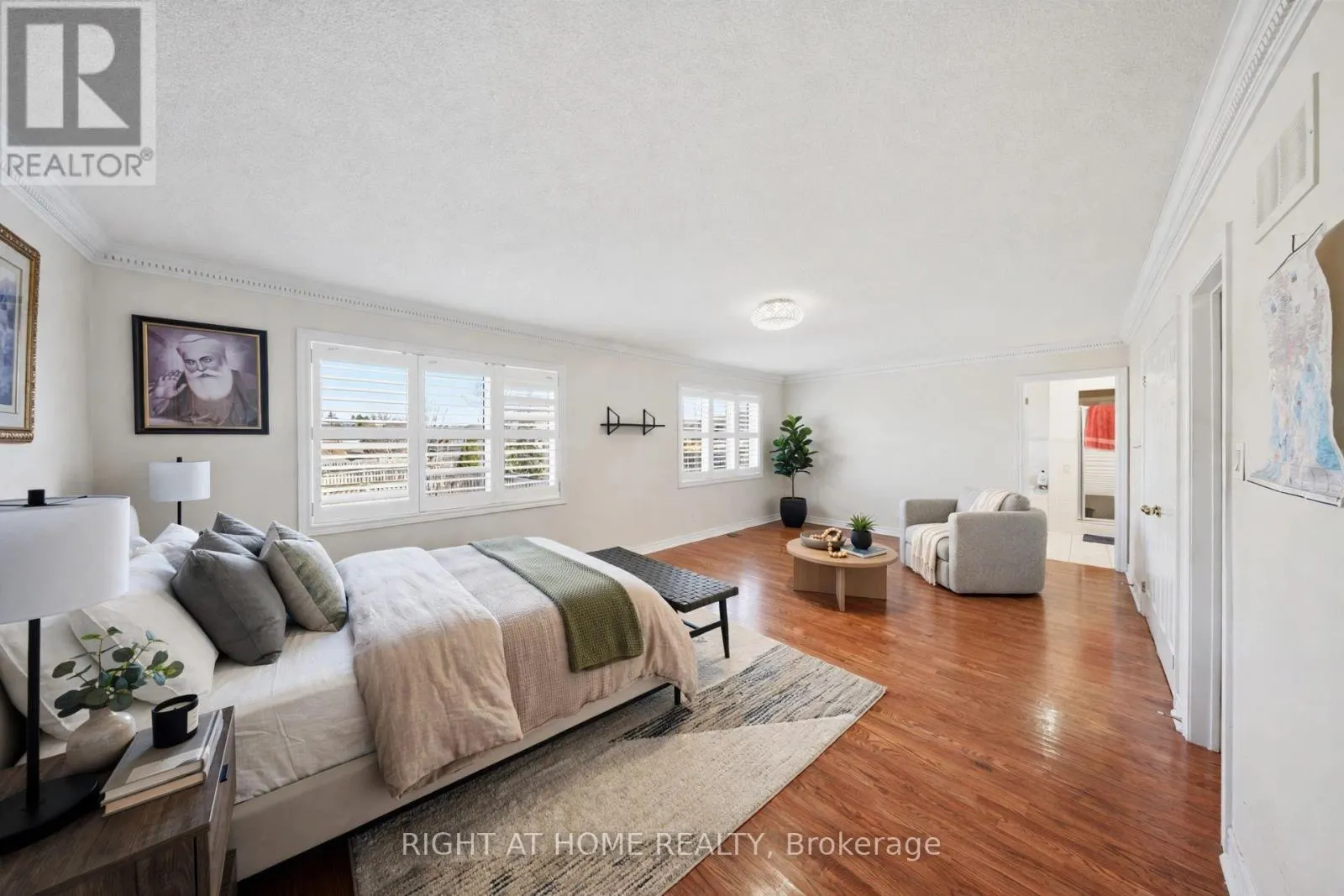 284 MAPLE LEAF DRIVE