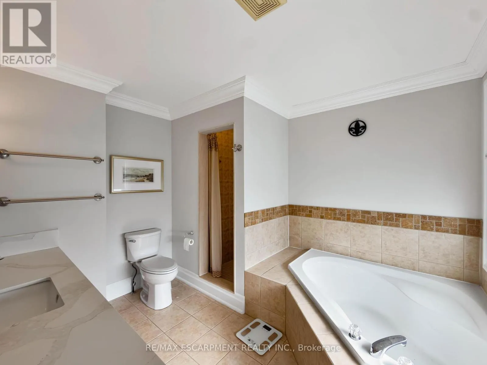 1396 THORNCREST CRESCENT