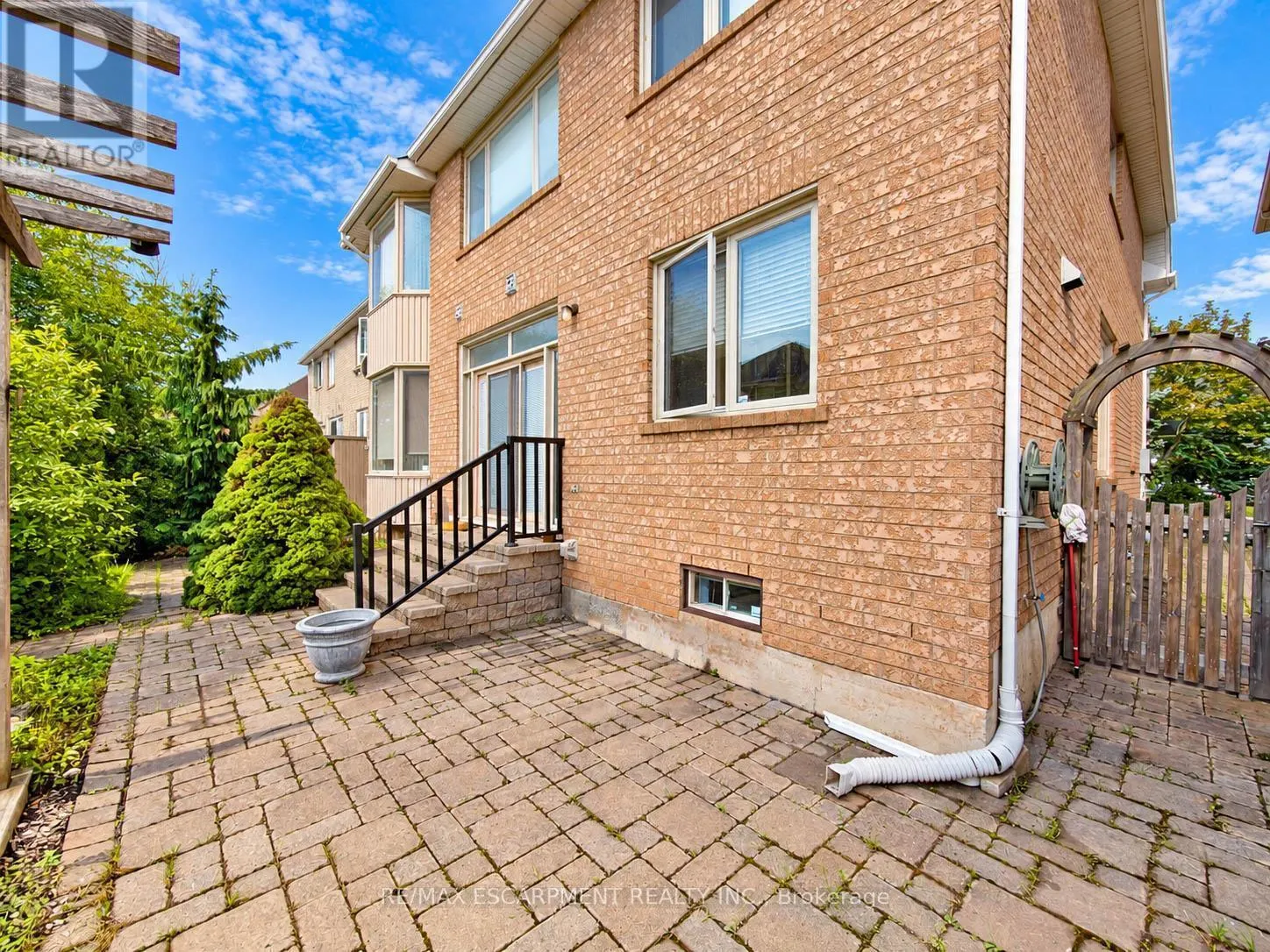 1396 THORNCREST CRESCENT