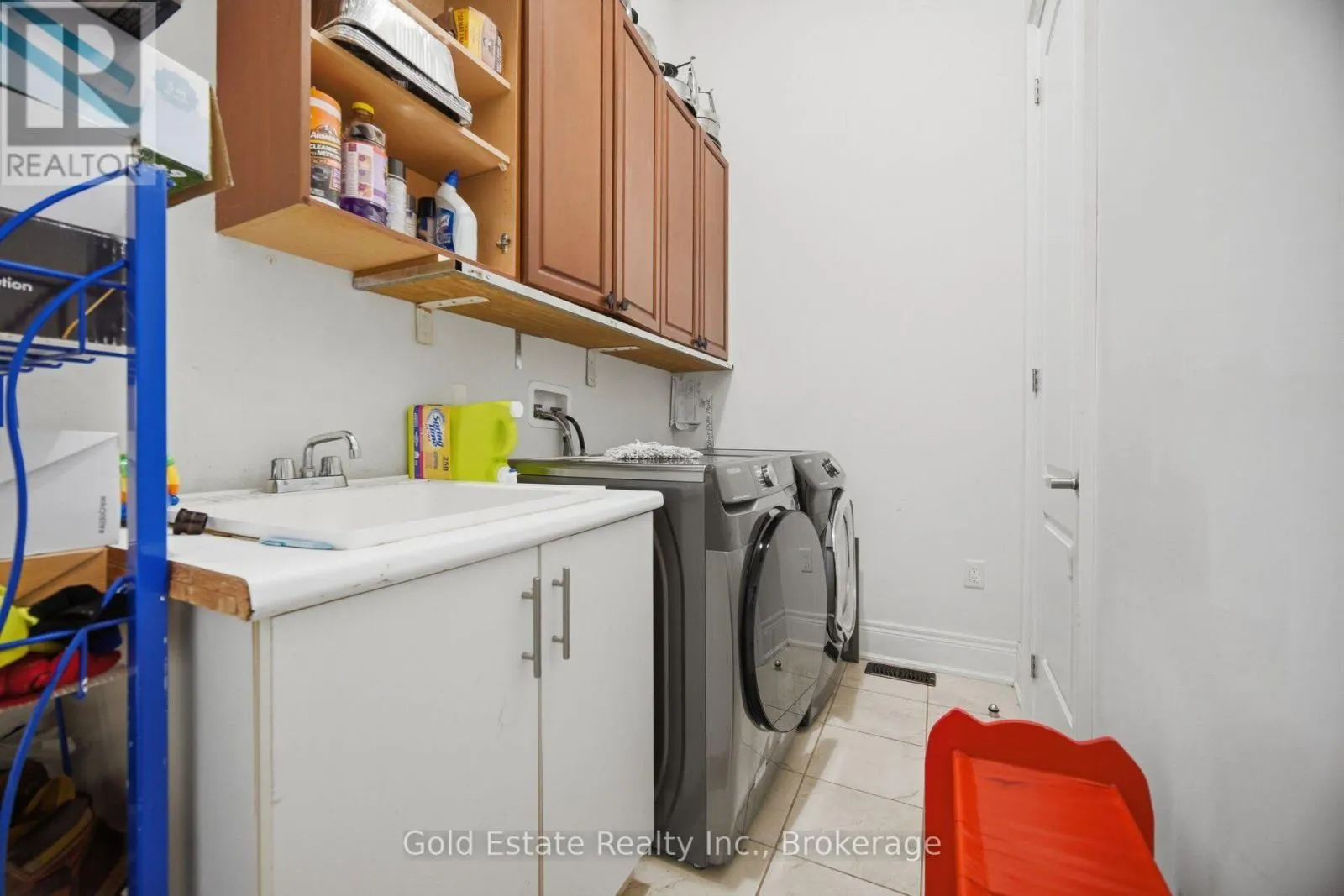 15 DAIRYMAID ROAD