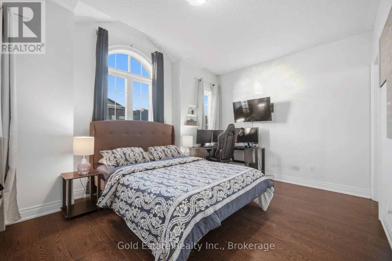 15 DAIRYMAID ROAD
