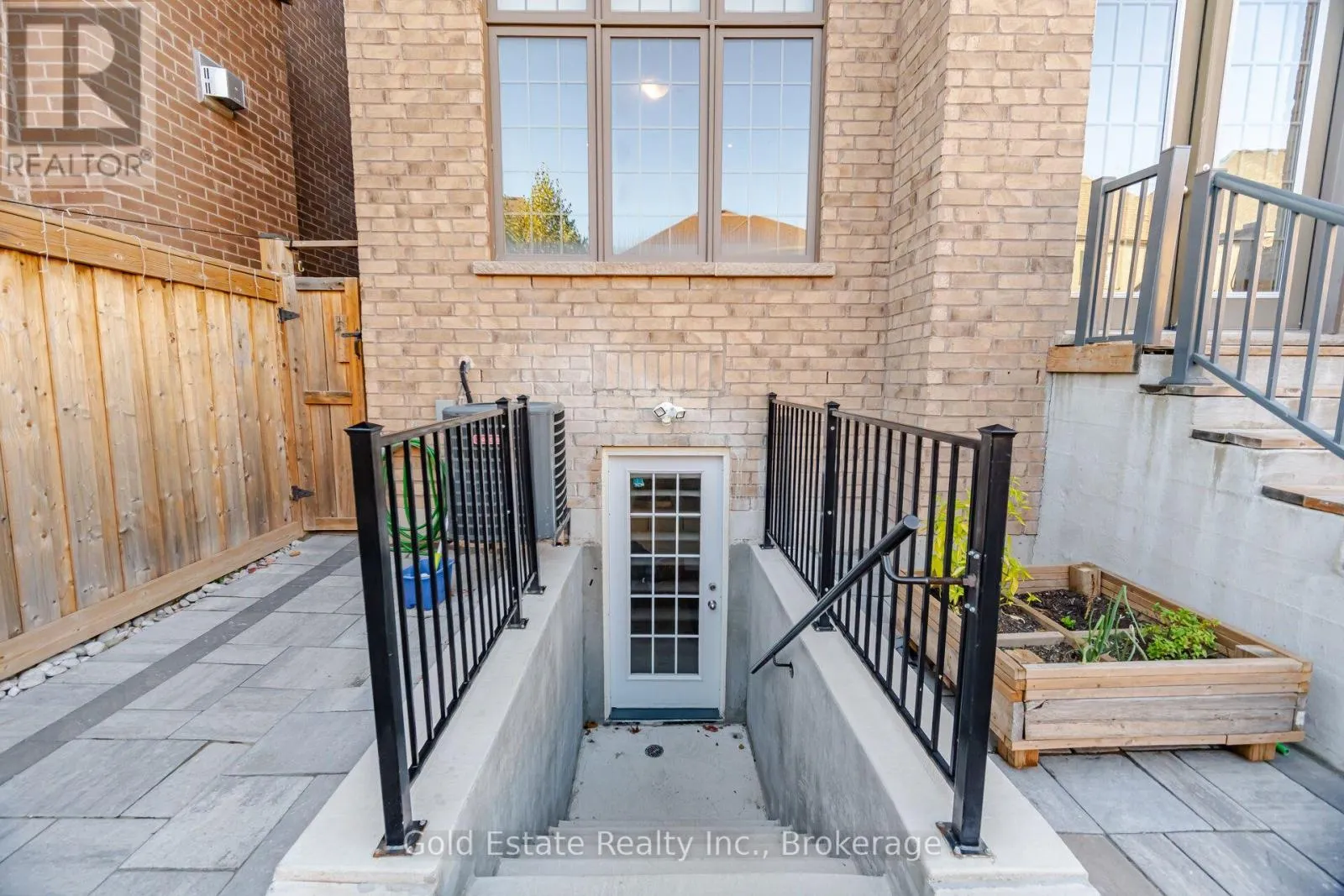 15 DAIRYMAID ROAD