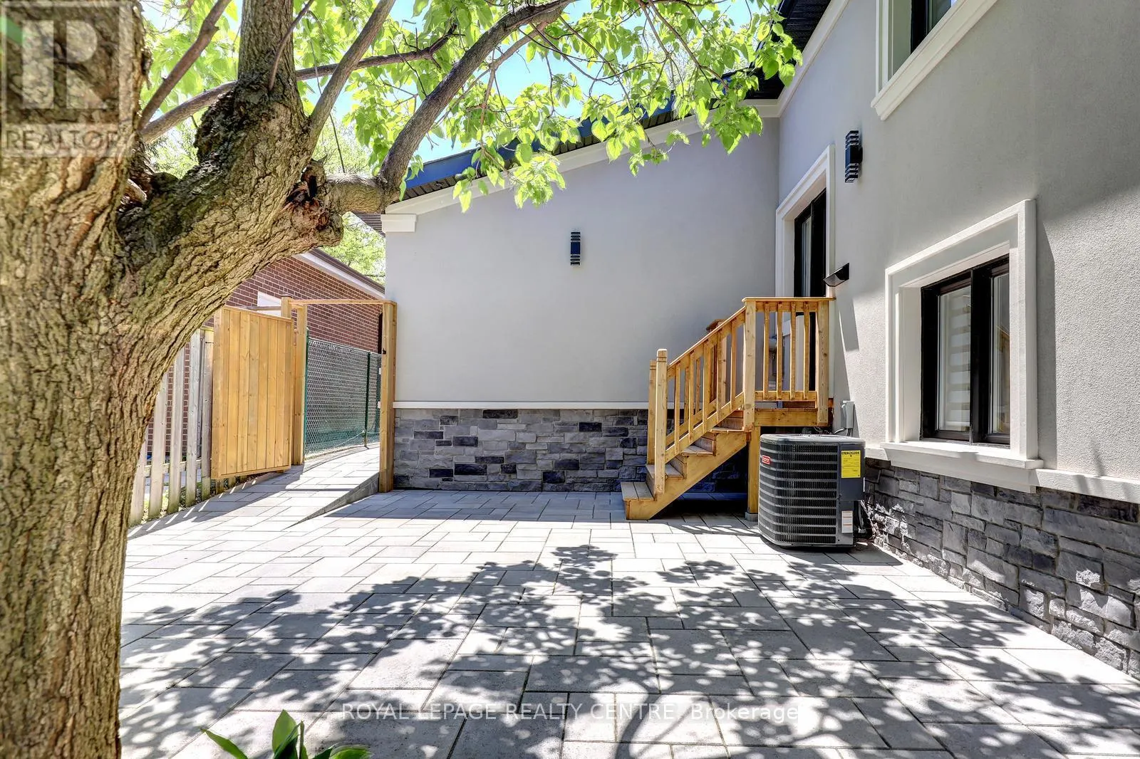 2257 SPRINGFIELD COURT