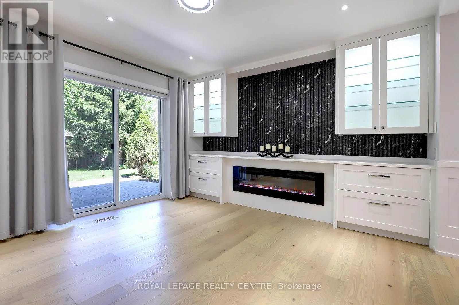2257 SPRINGFIELD COURT