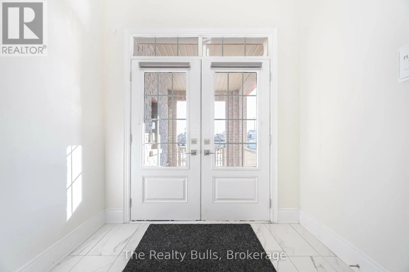 26 FOXSPARROW ROAD