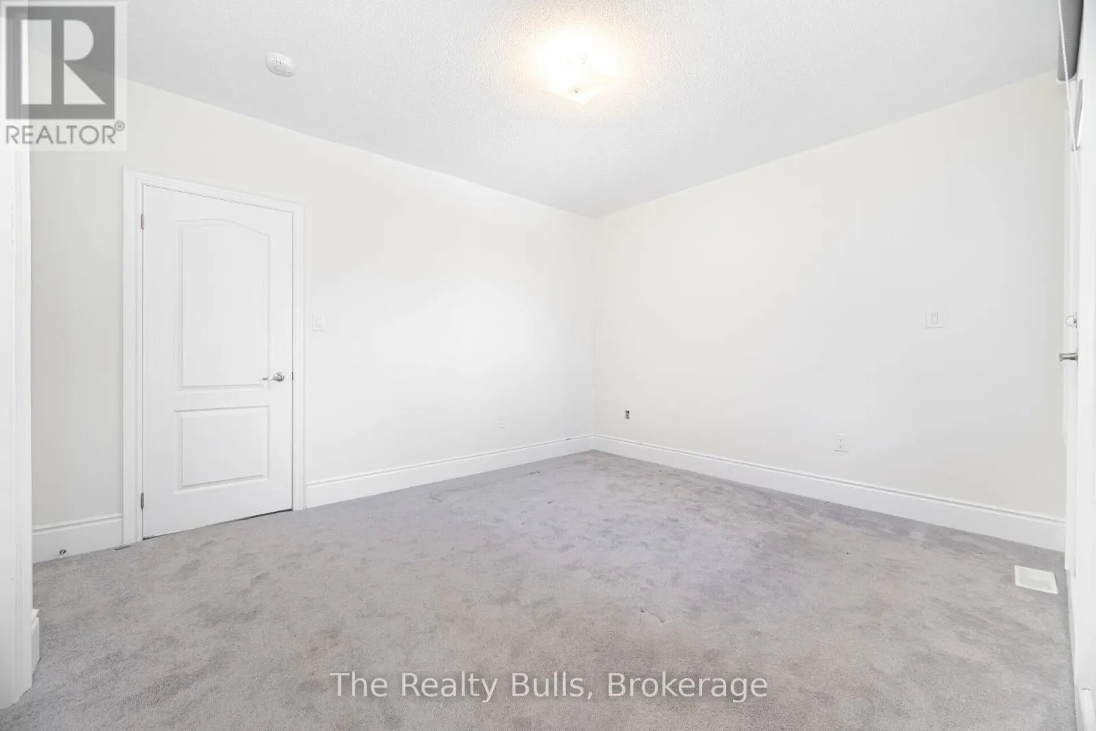 26 FOXSPARROW ROAD