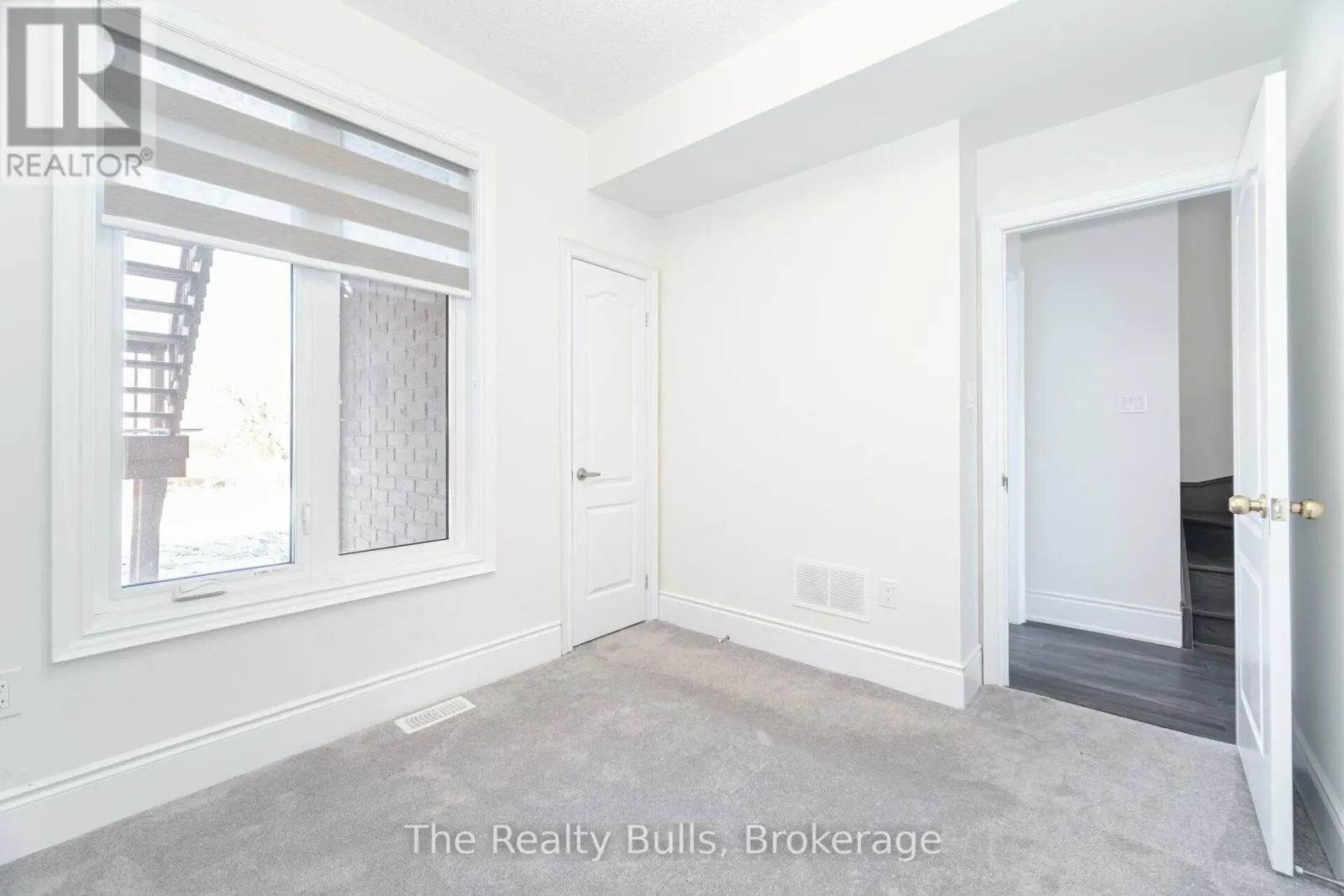 26 FOXSPARROW ROAD