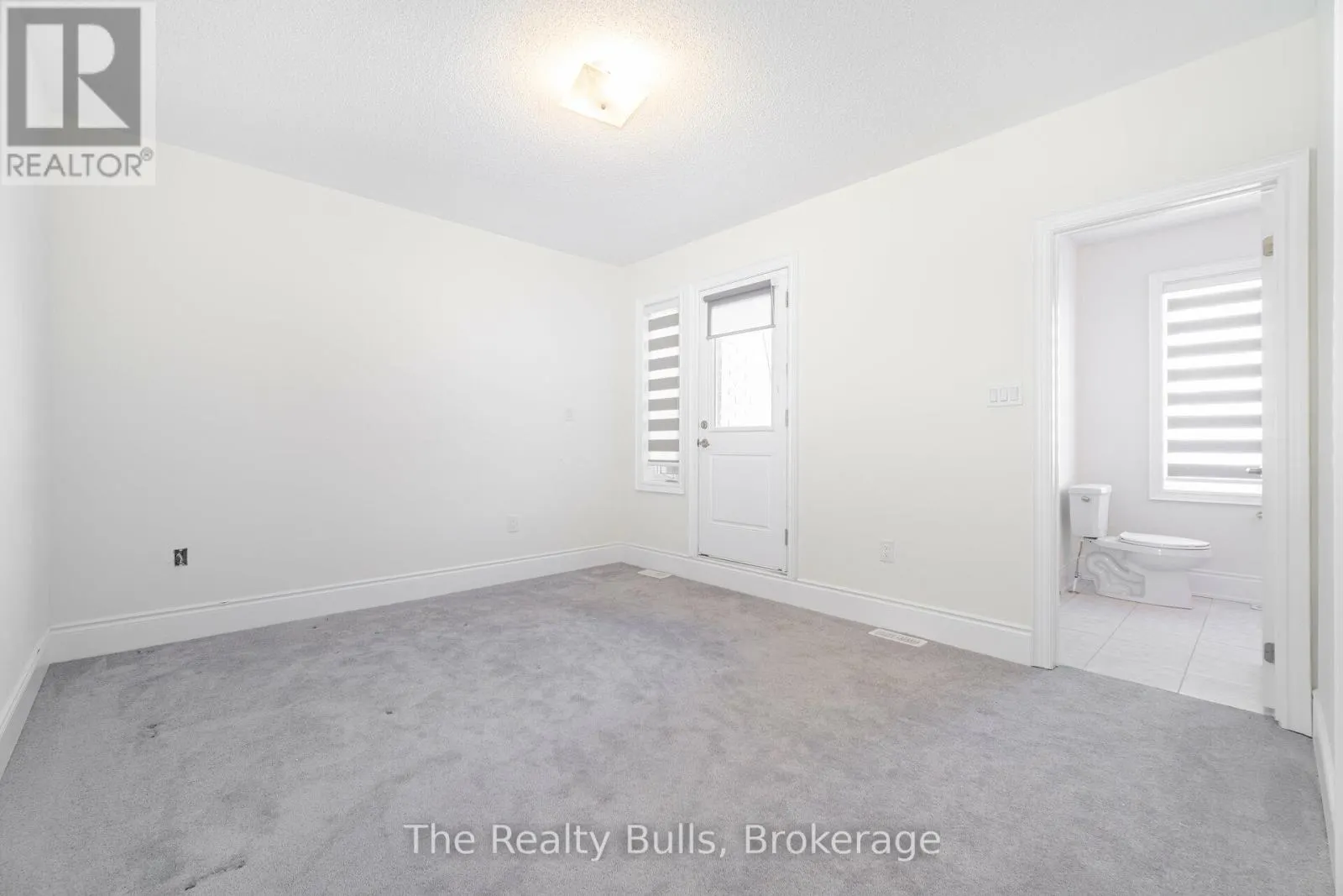26 FOXSPARROW ROAD