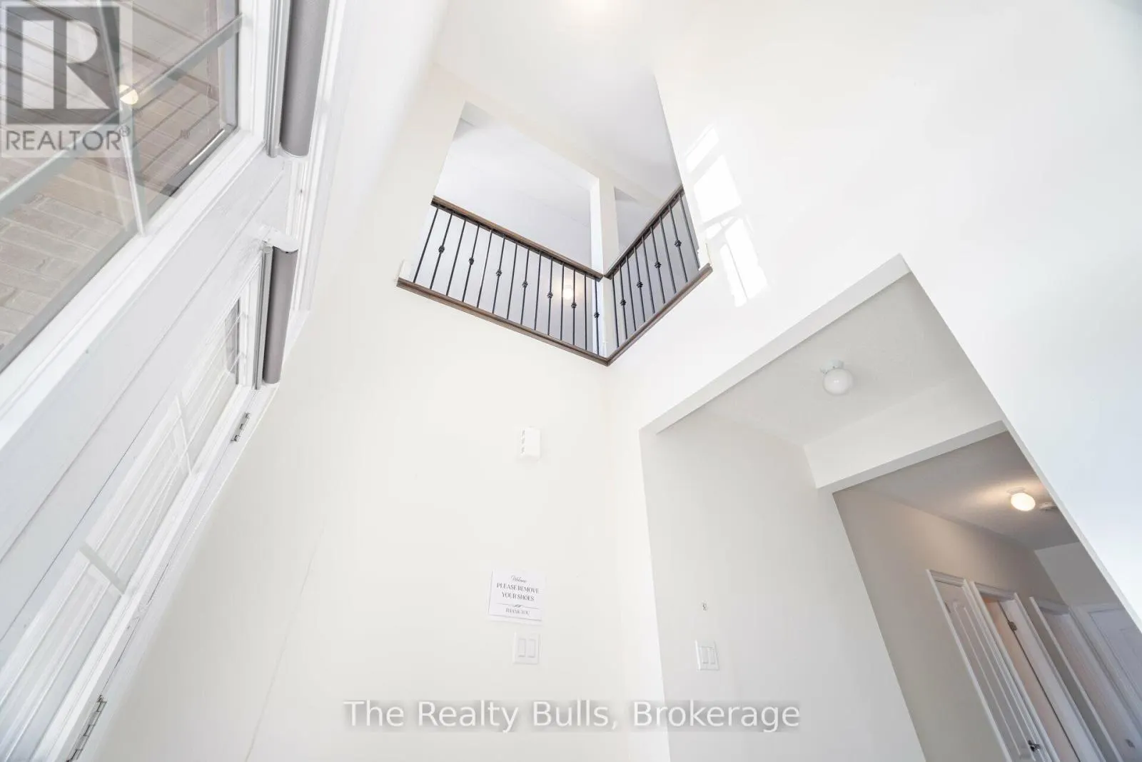 26 FOXSPARROW ROAD