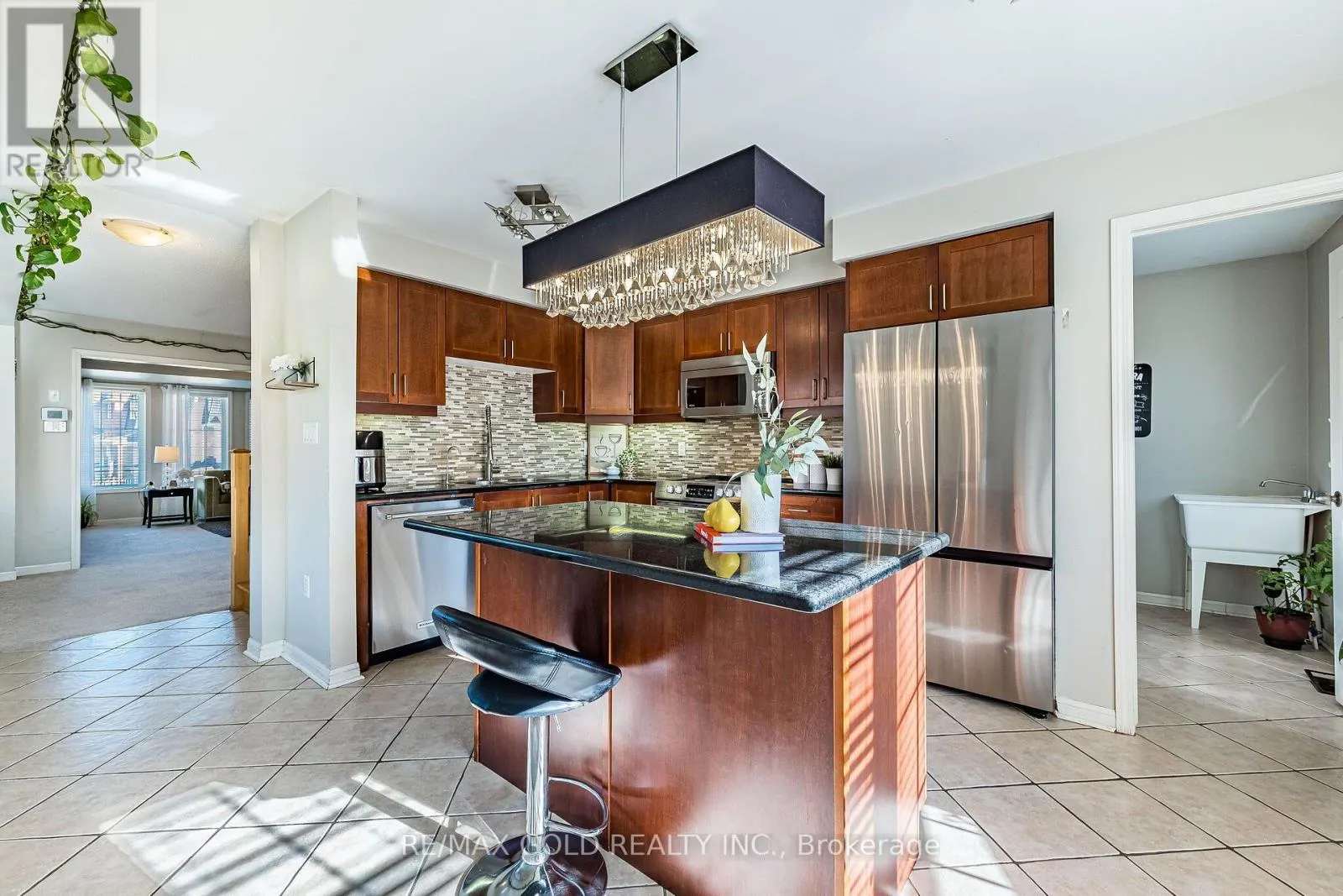 102 DECKER HOLLOW CIRCLE
