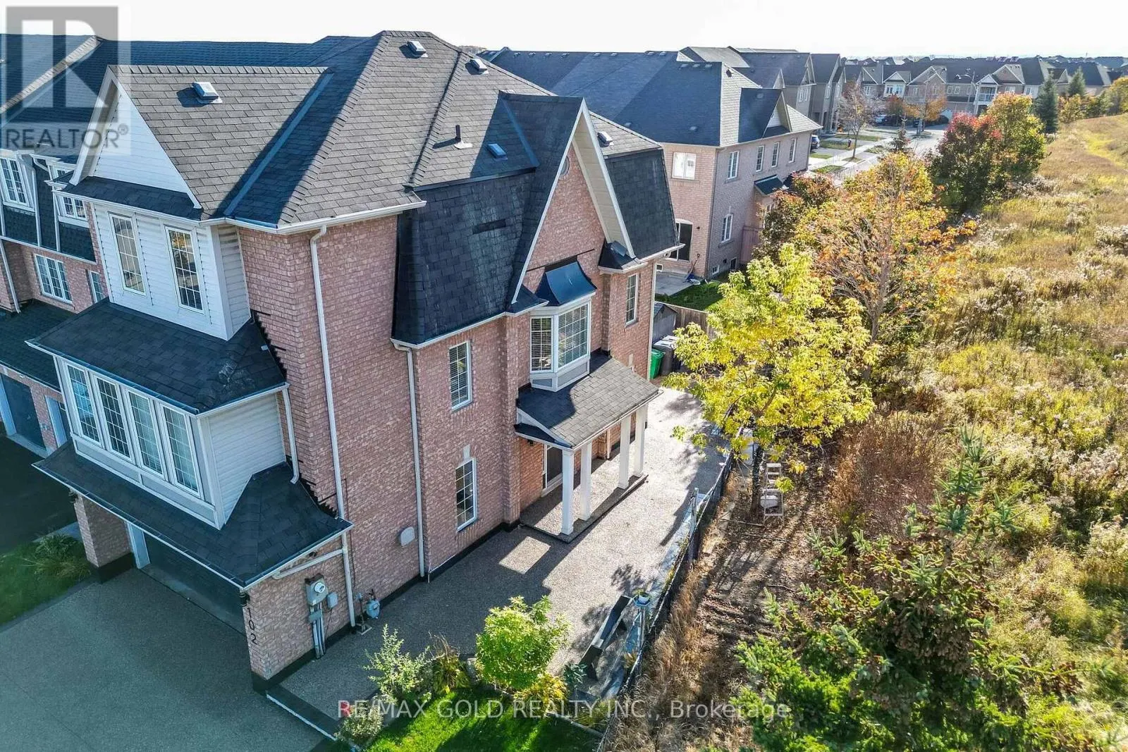 102 DECKER HOLLOW CIRCLE