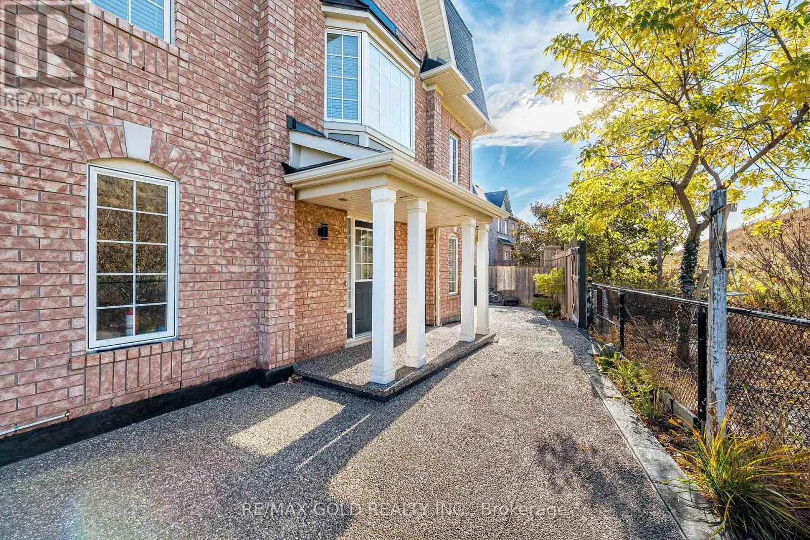 102 DECKER HOLLOW CIRCLE