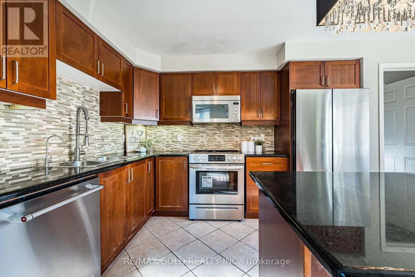 102 DECKER HOLLOW CIRCLE