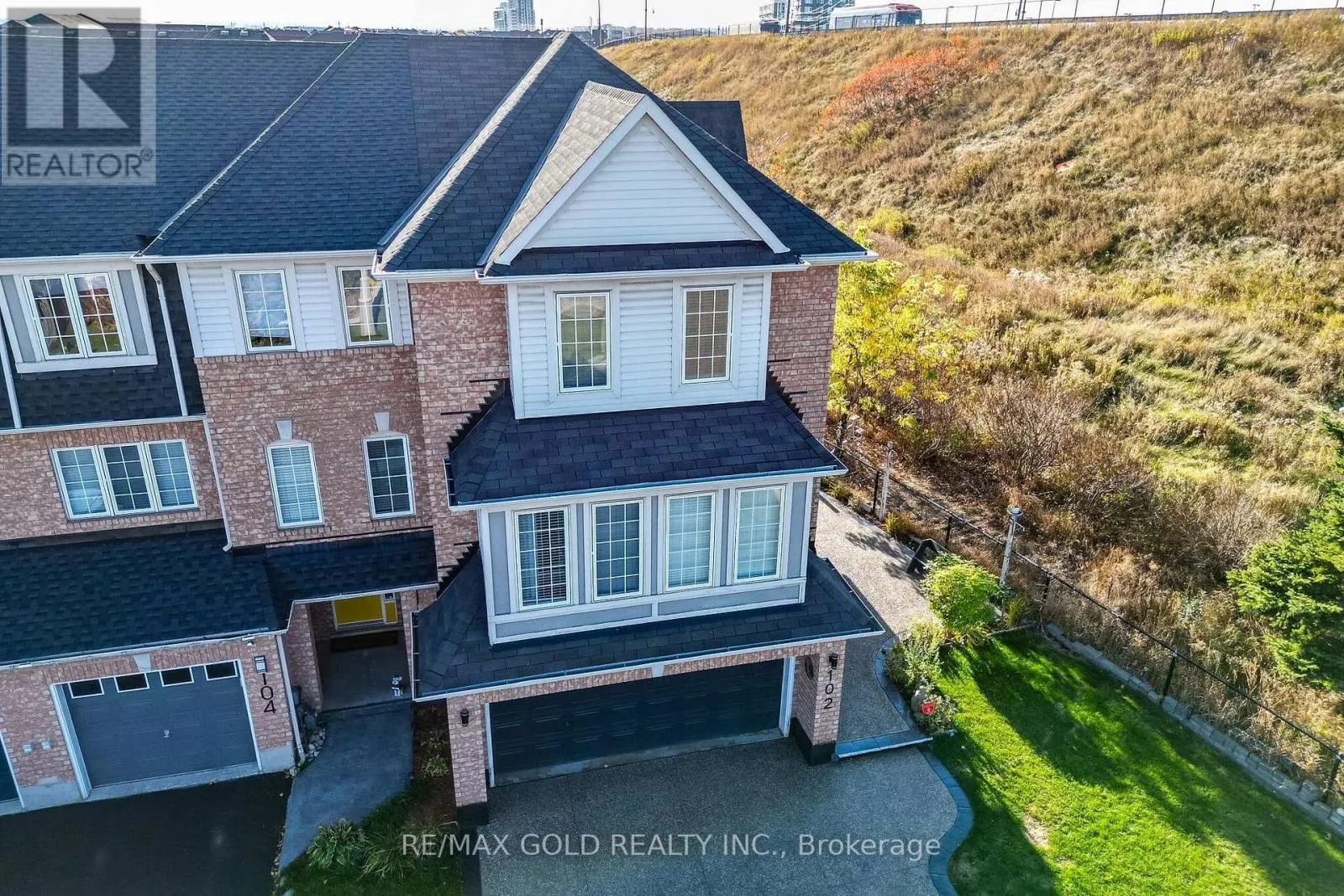 102 DECKER HOLLOW CIRCLE