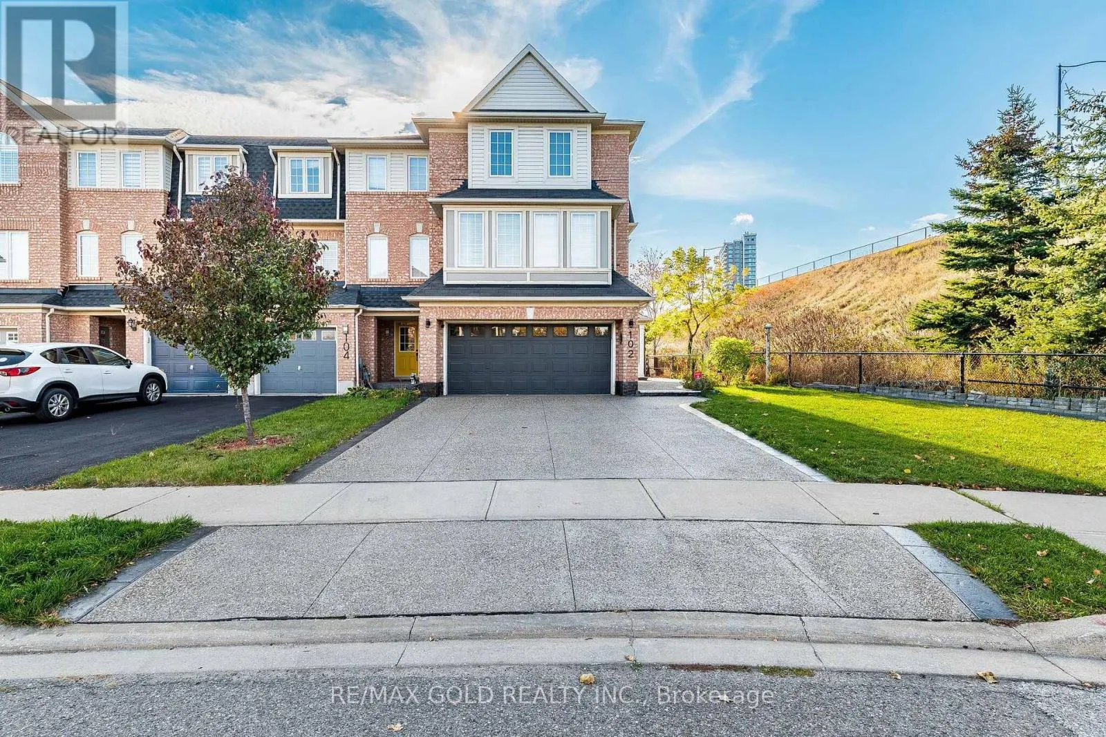 102 DECKER HOLLOW CIRCLE