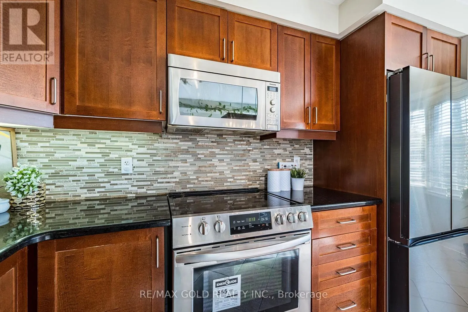 102 DECKER HOLLOW CIRCLE