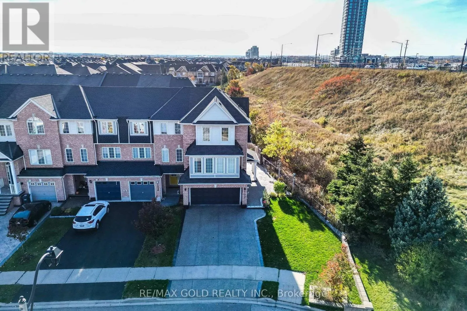102 DECKER HOLLOW CIRCLE