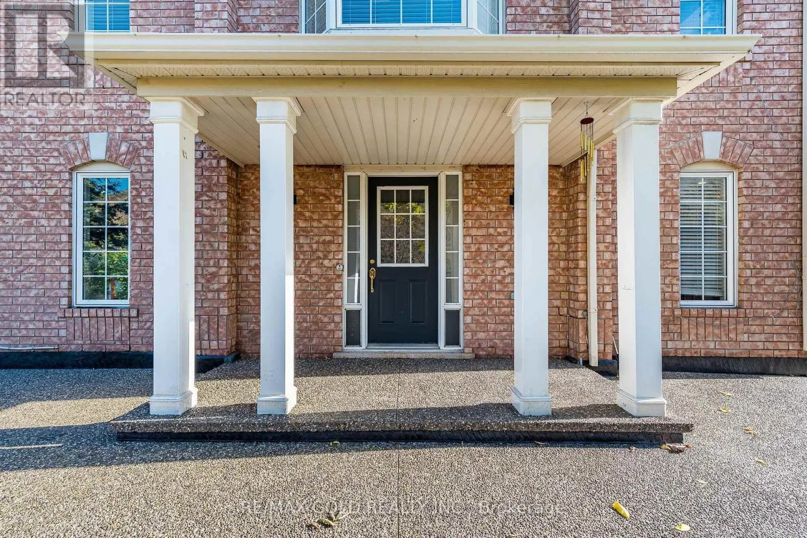 102 DECKER HOLLOW CIRCLE