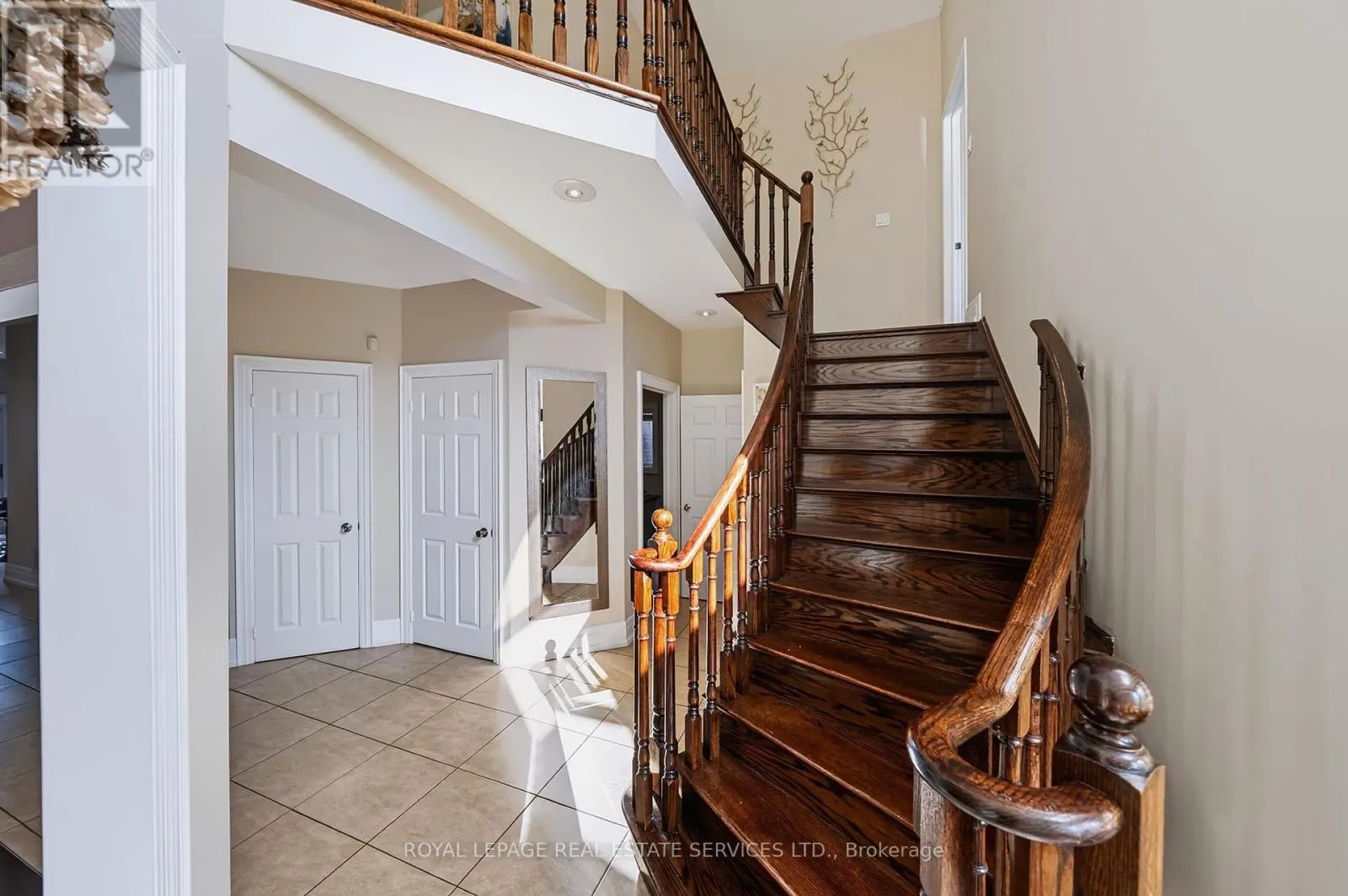 1349 MIDGREEN LANE