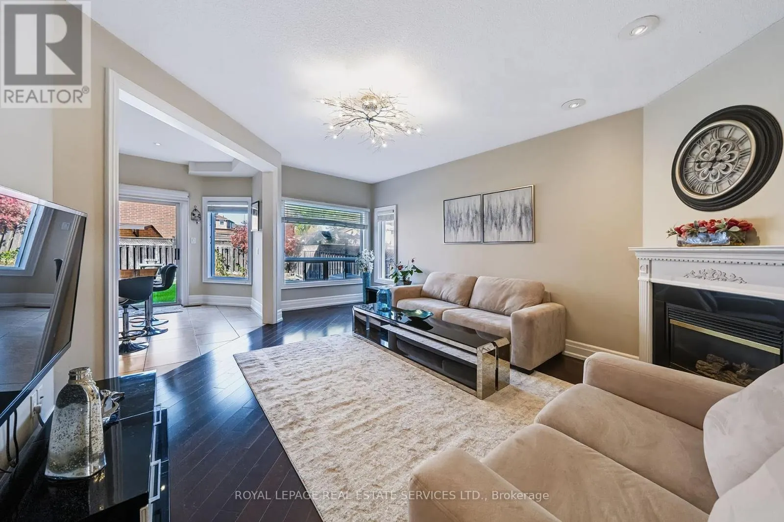 1349 MIDGREEN LANE