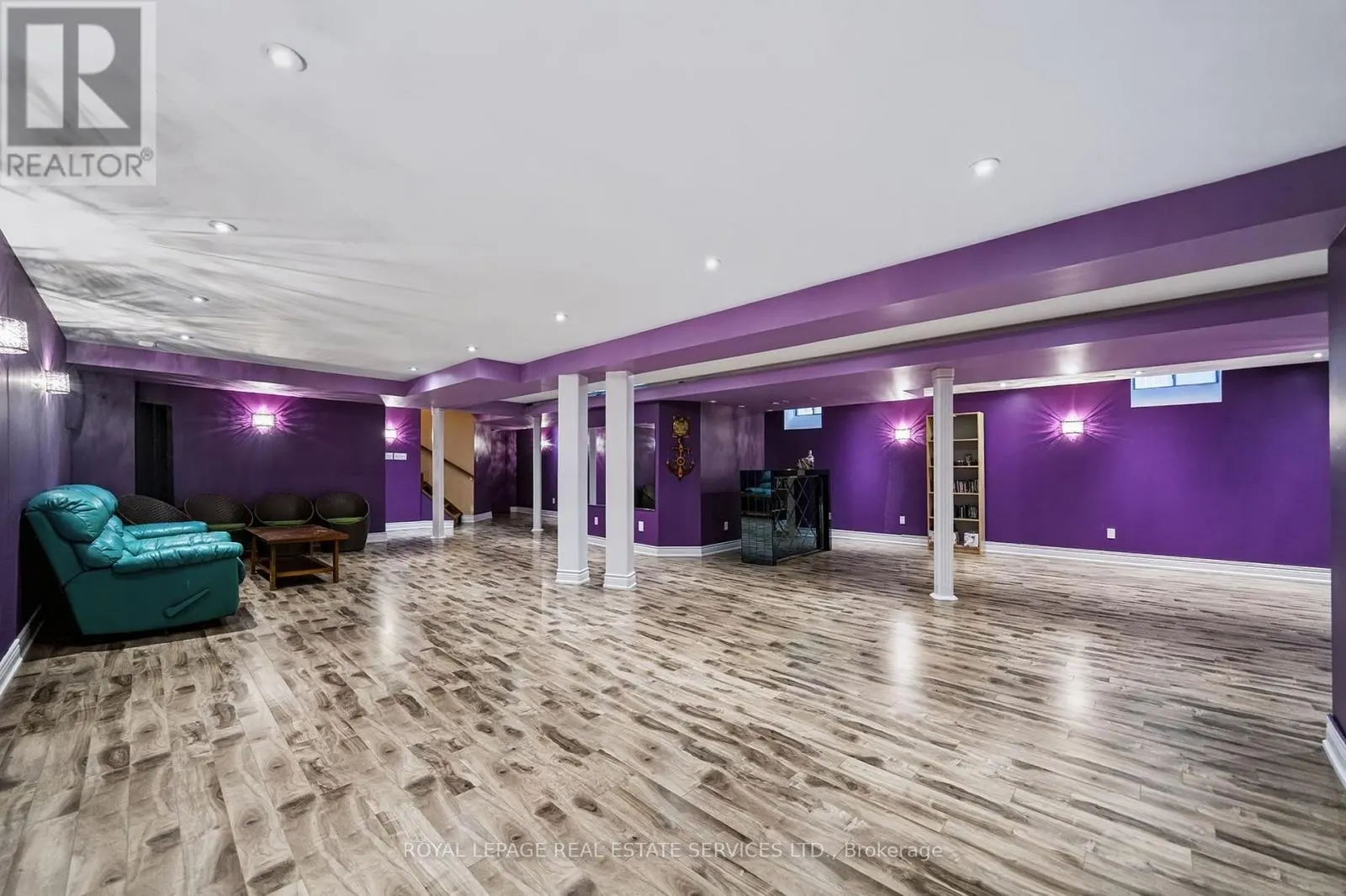 1349 MIDGREEN LANE
