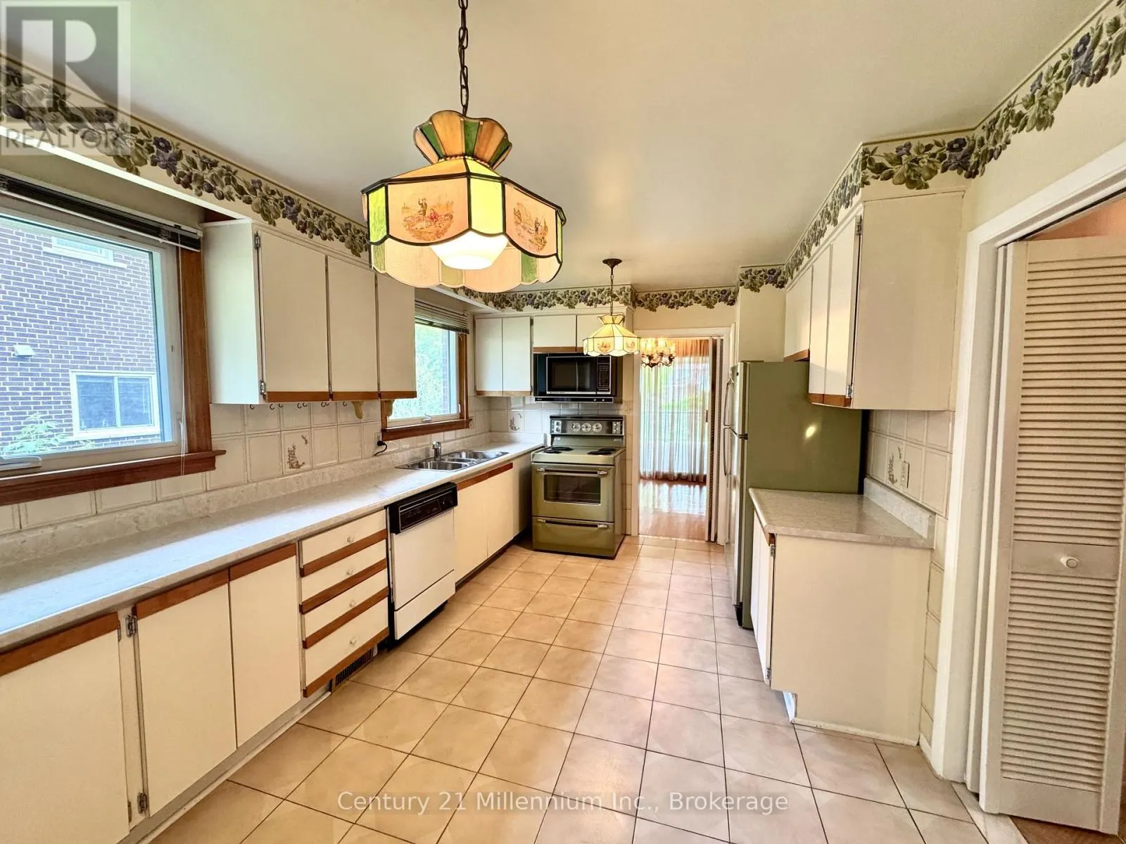 353 CHANTENAY DRIVE