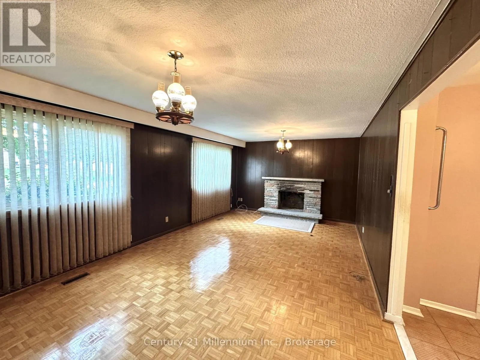 353 CHANTENAY DRIVE