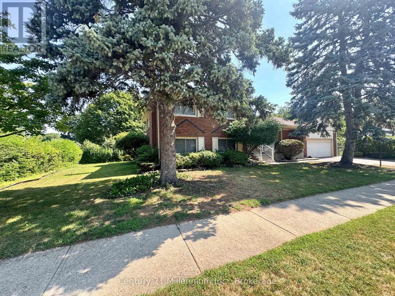 353 CHANTENAY DRIVE