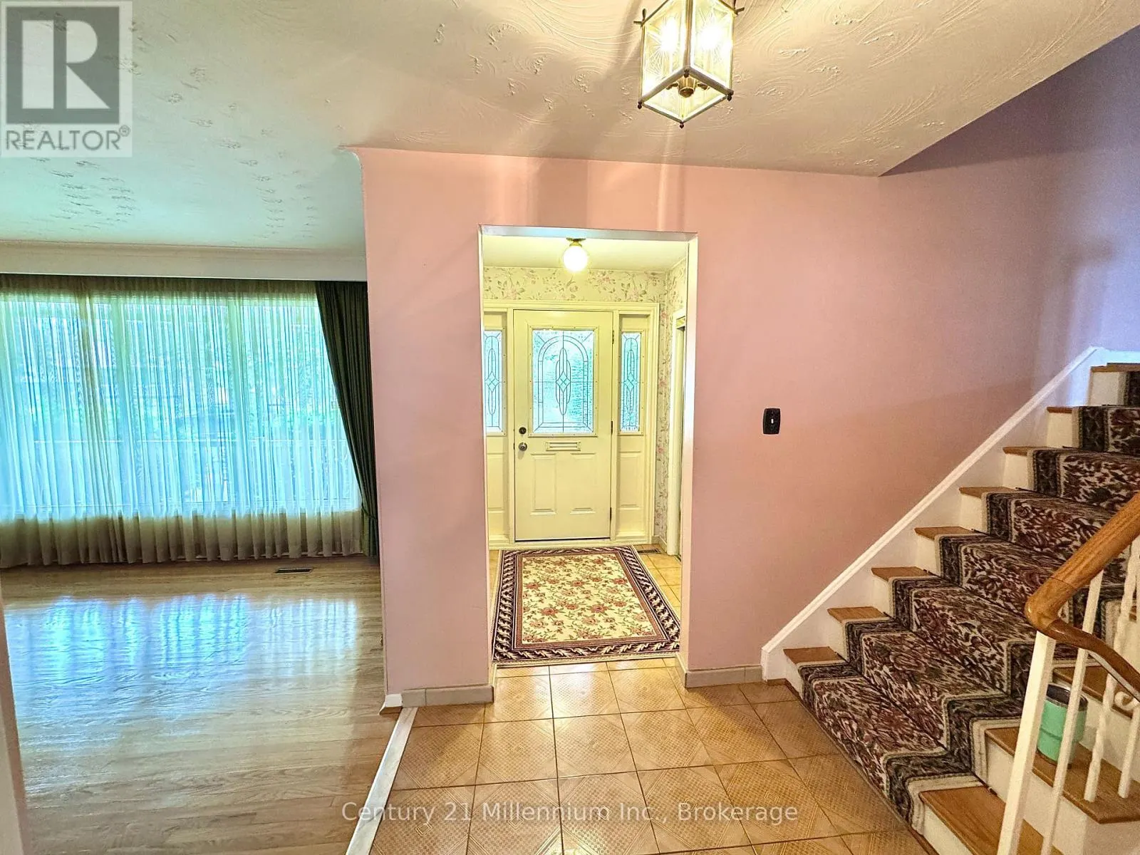 353 CHANTENAY DRIVE