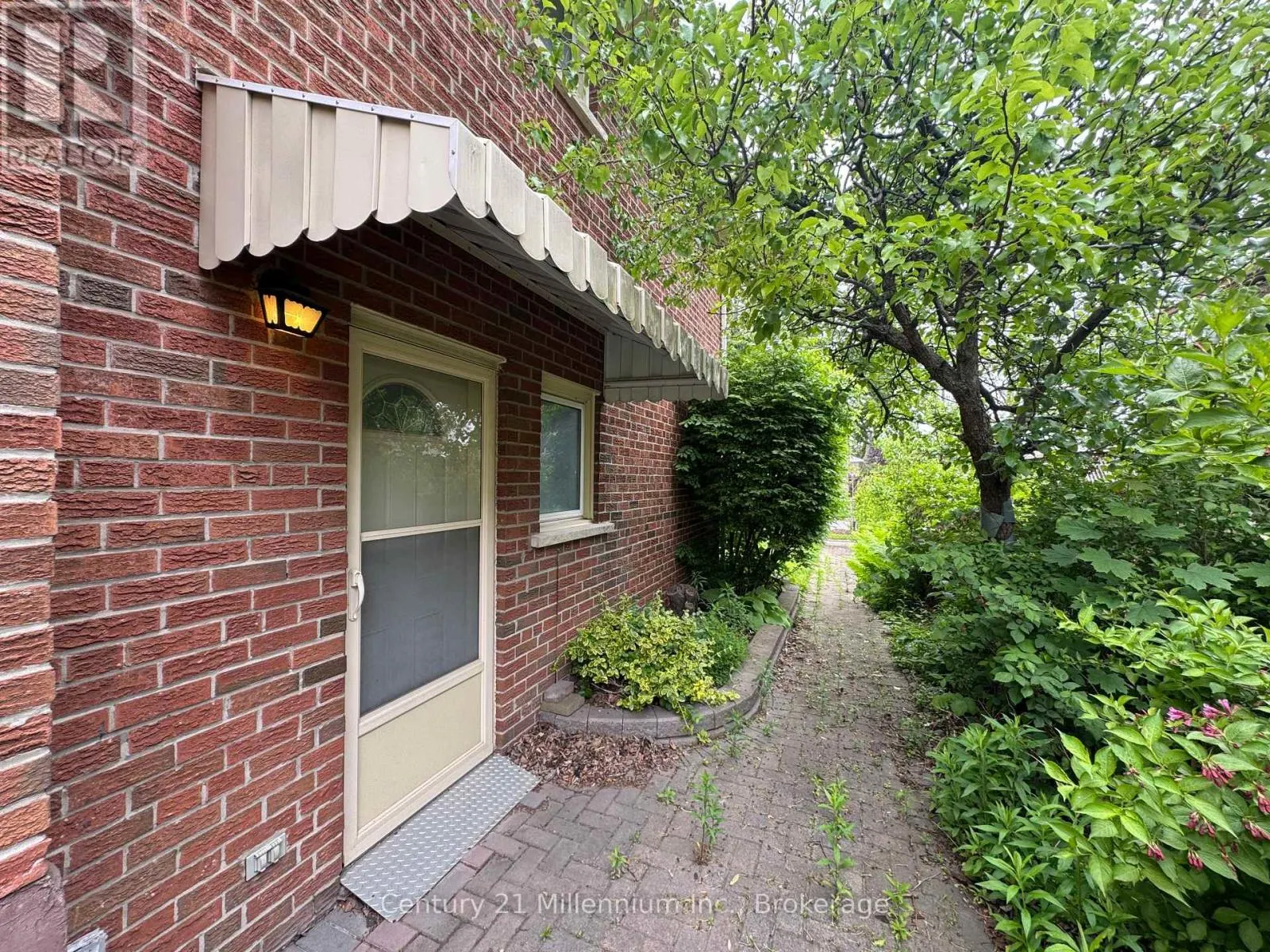353 CHANTENAY DRIVE