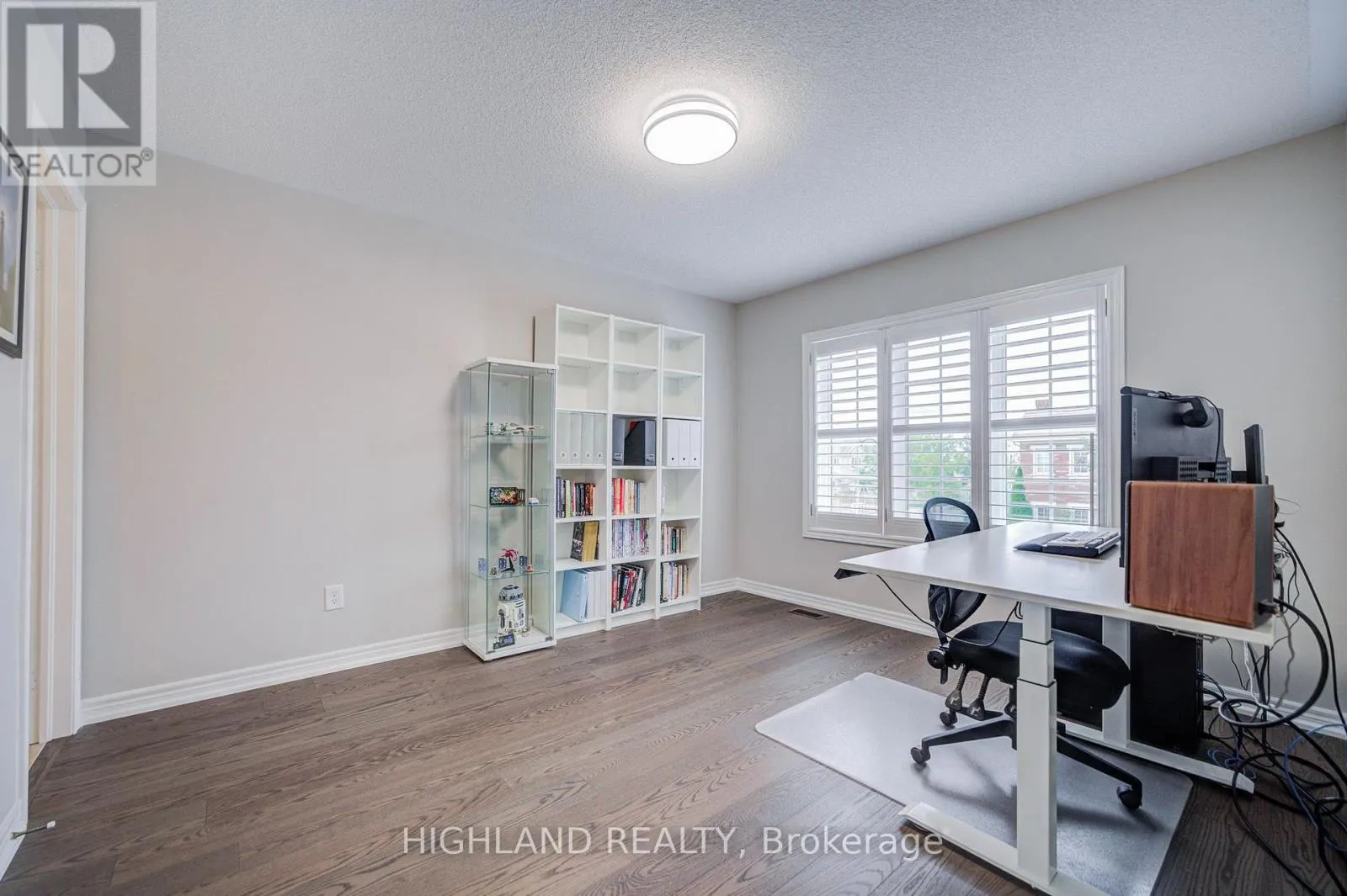 3175 ROBERT BROWN BOULEVARD