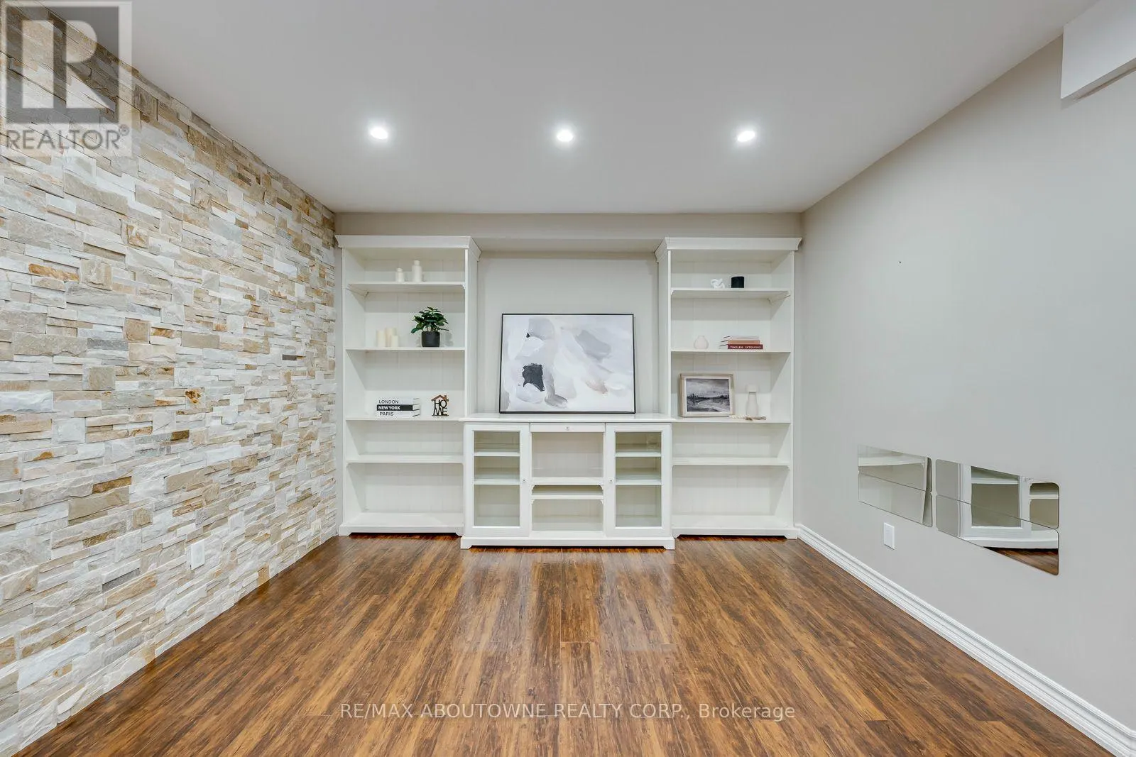 241 LEXINGTON ROAD
